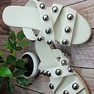 NEW MARC FISHER MFPRISCA WHITE LEATHER BALL STUD SLIDES